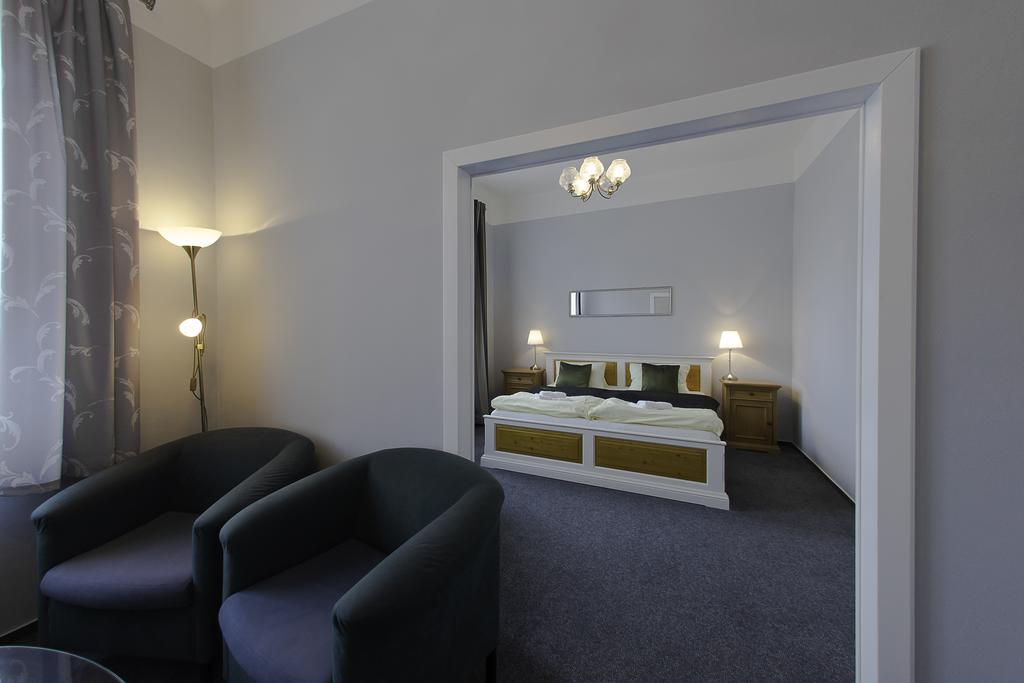 Hotel Soudek Poděbrady Екстериор снимка